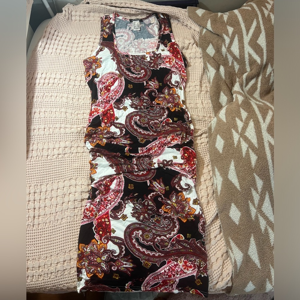 Medium paisley body con dress